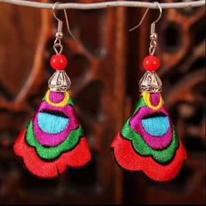 Pendientes Largos Bordados Multicolor Plata