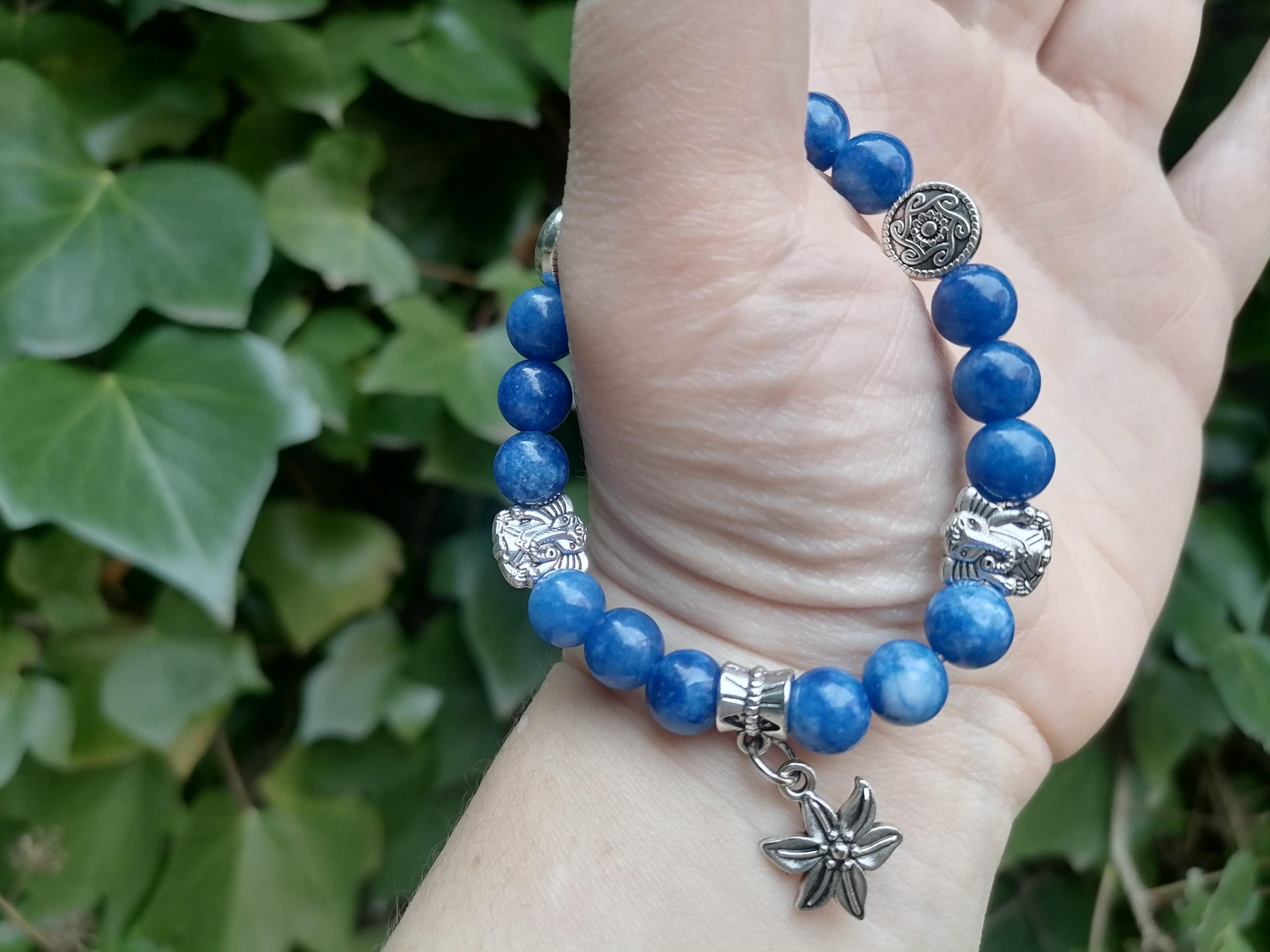 Pulsera Cianita Protección Ganesha y colgante de Flor