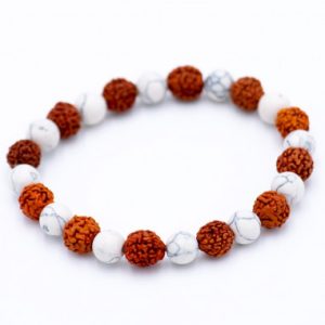 Pulsera Rudraksha y Howlita